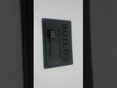 ملصقات جلدية مخصصة منقوشة: الحل الأمثل للعلامة التجارية