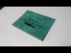 ارتقِ بمنتجات الدنيم الخاصة بك مع ملصق الجينز الجلدي المخصص