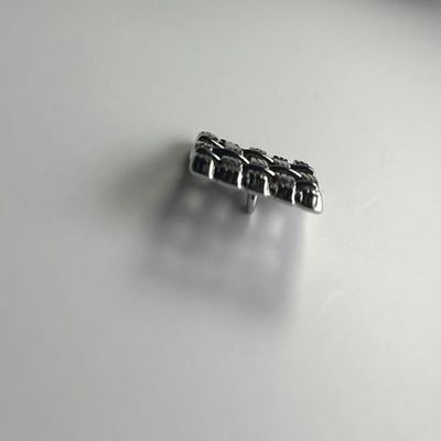 OEM مستطيل التعبئة الملابس الملحقات المعدنية الزخرفة الملابس