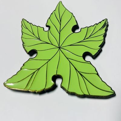 Green OEM / ODM Fabric Buttons For Clothing Weighing 7.1 Grams